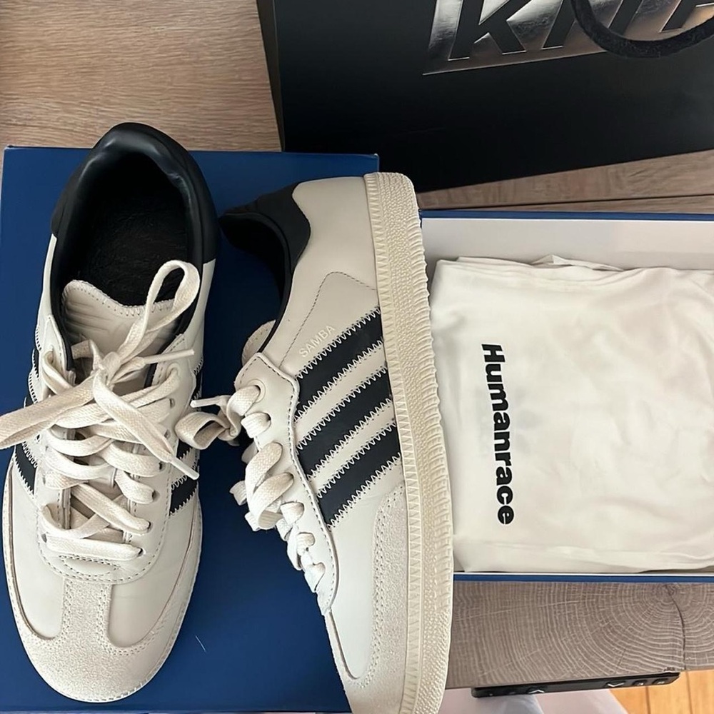 Women’s Adidas Sambas